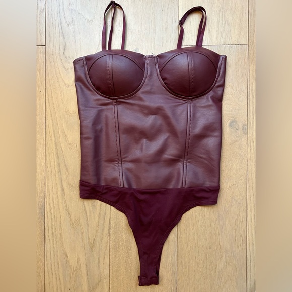 AQUA Maroon Corset Style Leather Bodysuit Size XS - Picture 2 of 6